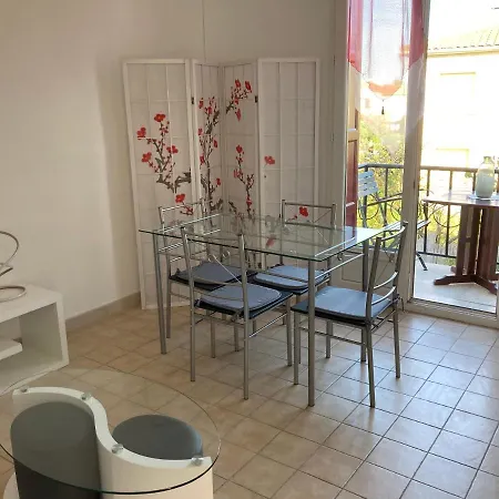 L Olivier Apartment